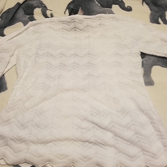 Brand new TJ MAXX shirt - Picture 2 of 2